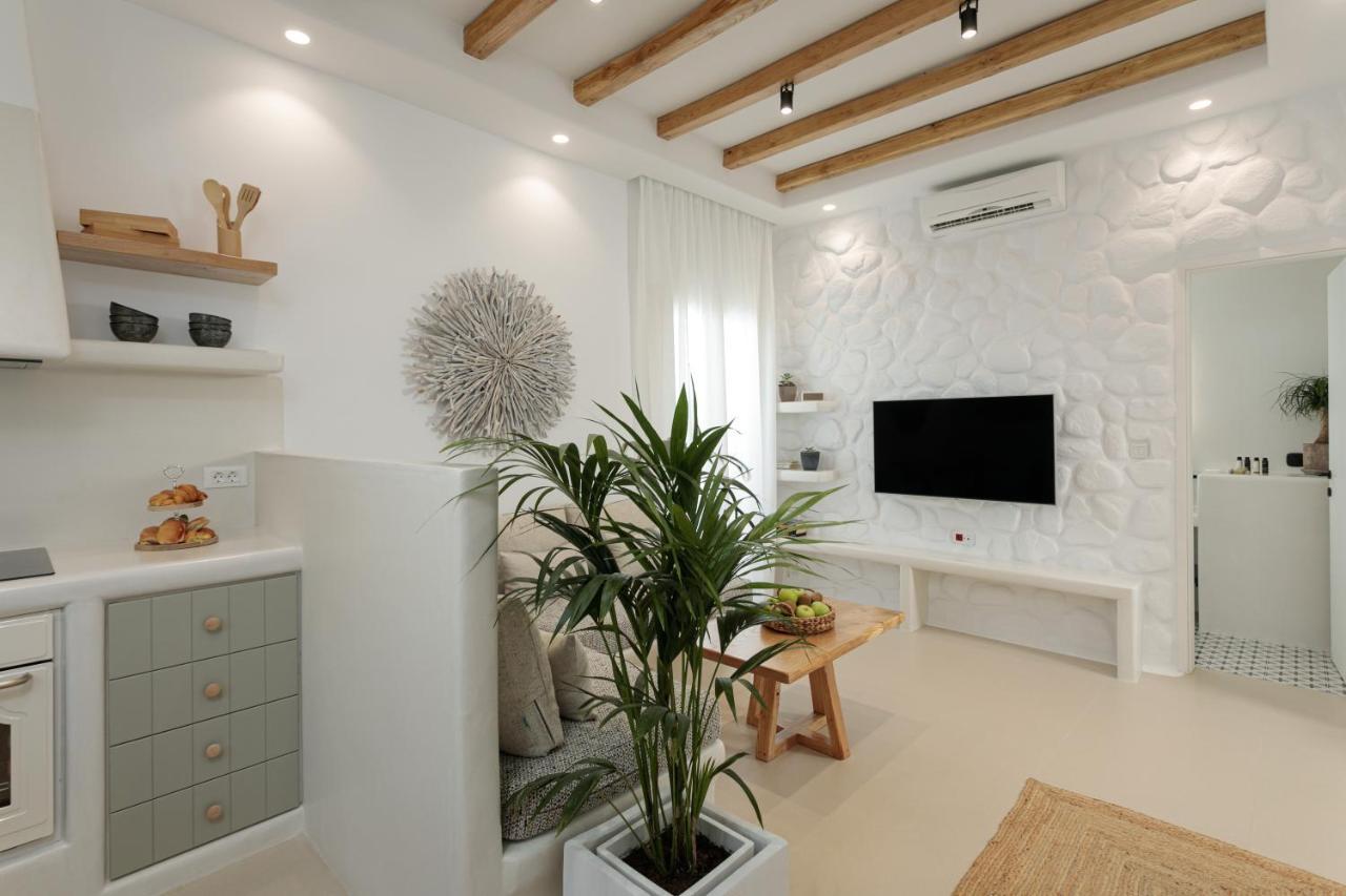 Kamvas Deluxe Apartments Naxos City エクステリア 写真
