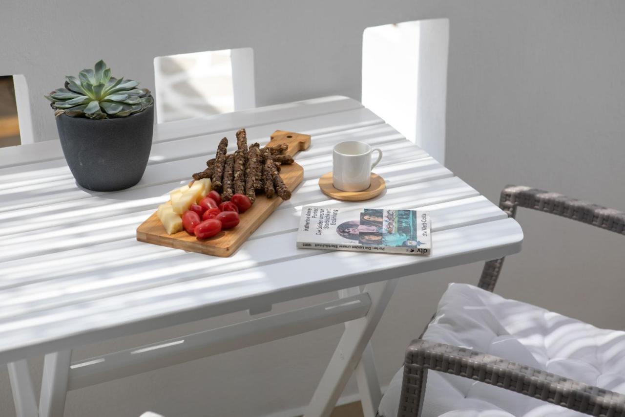 Kamvas Deluxe Apartments Naxos City エクステリア 写真