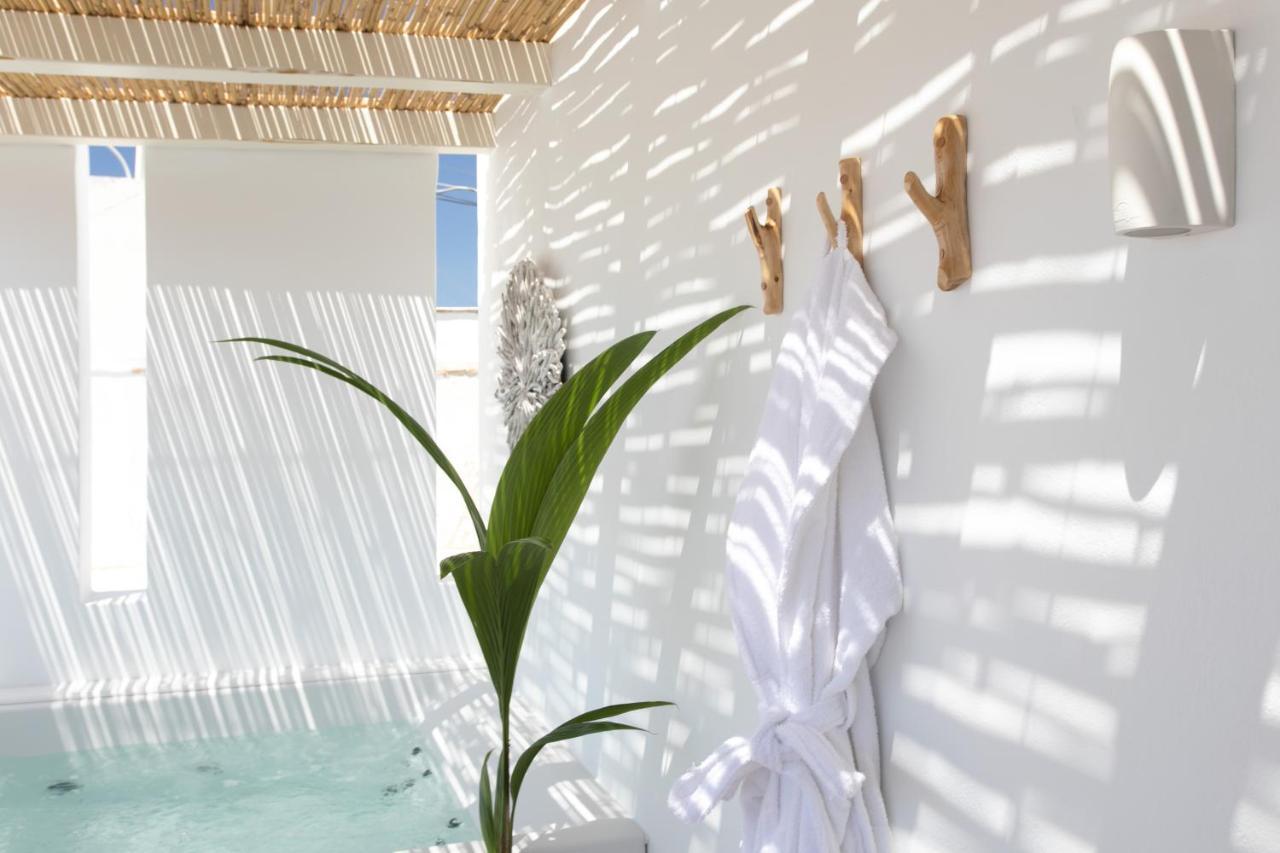 Kamvas Deluxe Apartments Naxos City エクステリア 写真