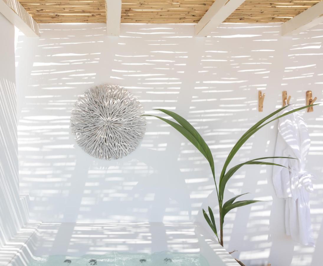 Kamvas Deluxe Apartments Naxos City エクステリア 写真